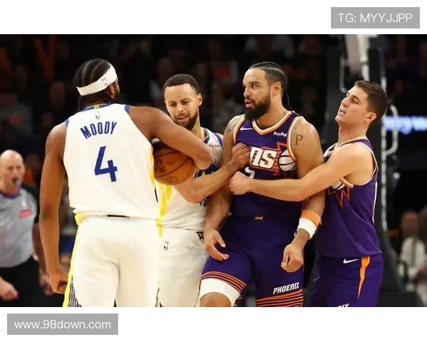 勇士险胜太阳 四人表现抢眼