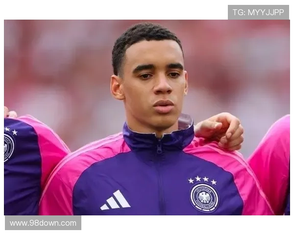 穆西亚拉坚信将迅速回归德国队