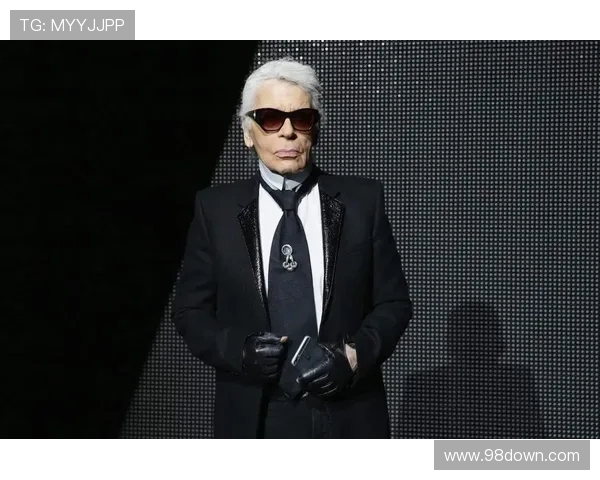 老佛爷始终视自己为总监 主教练地位不被重视